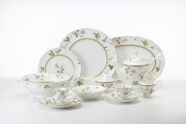 Сервиз столовый Rosy Line 27 предметов на 6 персон Narumi