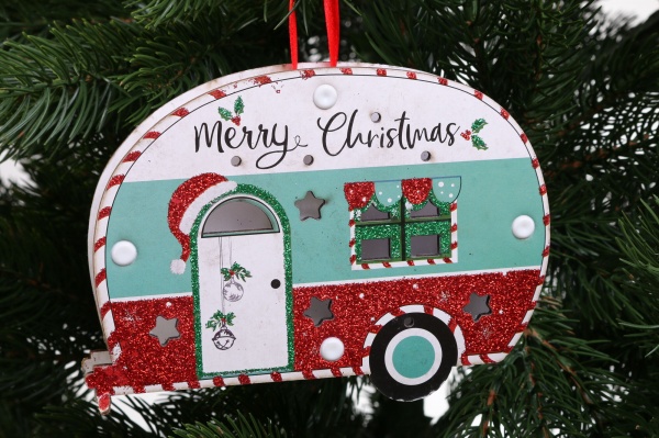 Декоративна підвіска Трейлер 16x12 см різнокольоровий NY21038