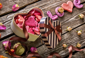 Поднос на подушке Сердце 44,5x36,5x9 см