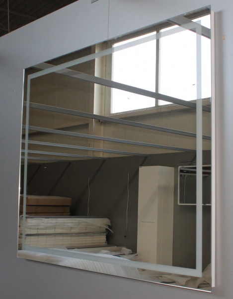 Зеркало со встроенной подсветкой ЮВЕНТА Arizona-100 Квадрат 