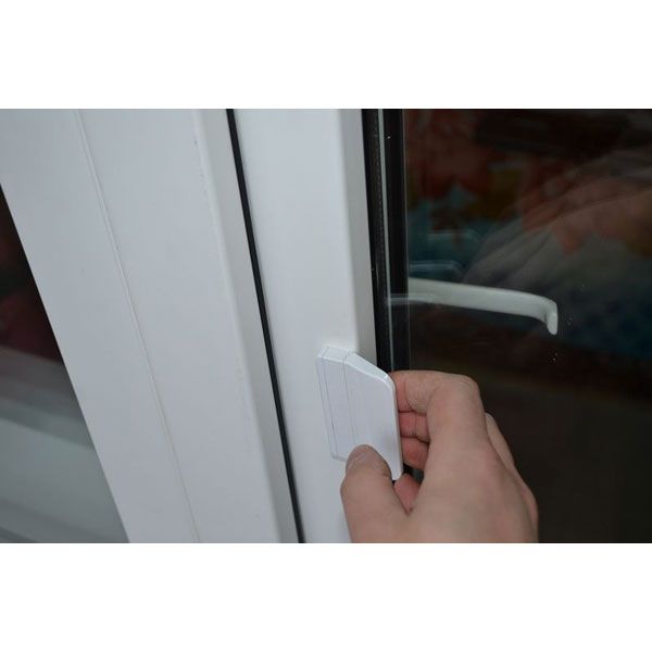 Скоба пластиковая ракушка