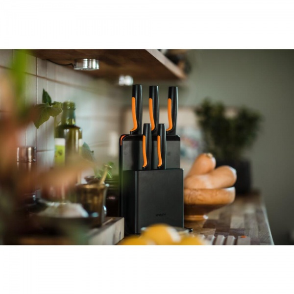 Набор ножей на подставке Functional Form 5 предметов 1057554 Fiskars