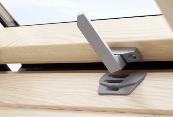 Вікно мансардне VELUX Оптіма 78х140 GZR MR08 3050B нижнє відкривання