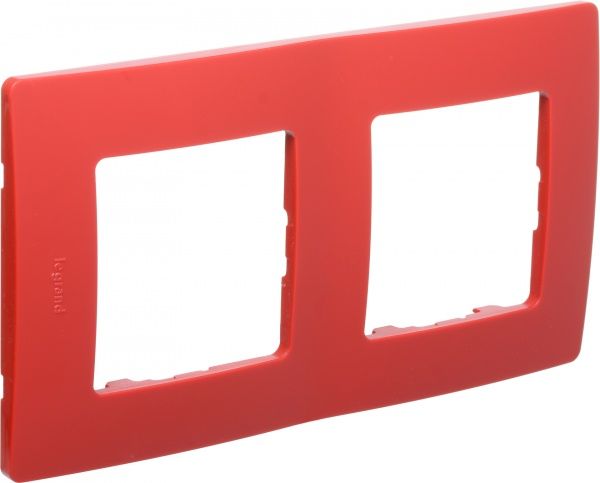 Рамка двухместная Etika 672532 универсальная красный
