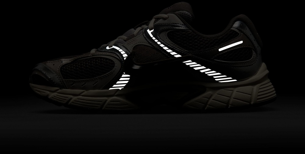 Кросівки Nike V5 RNR HJ5228-200 р.41