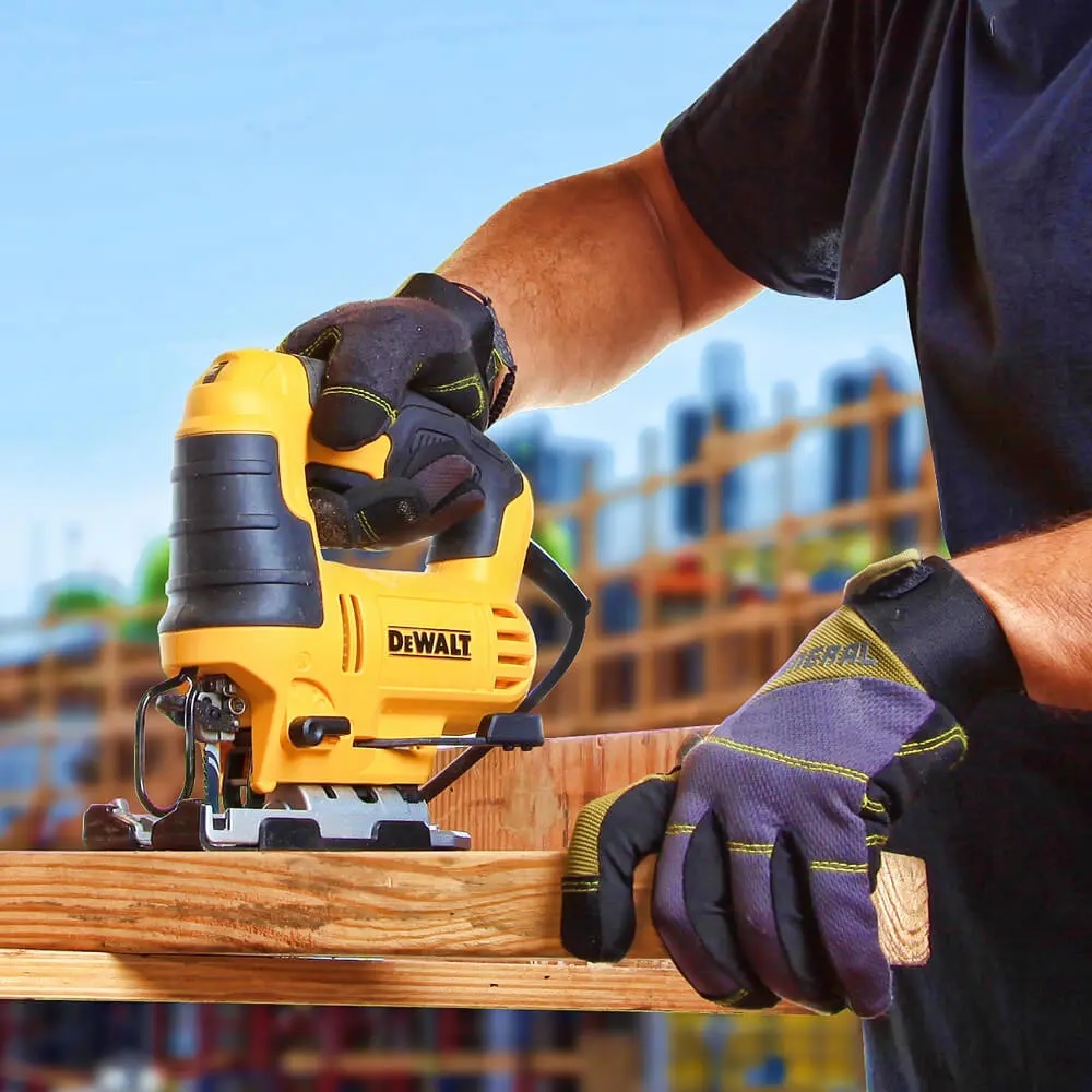 Электролобзик DeWalt DWE349