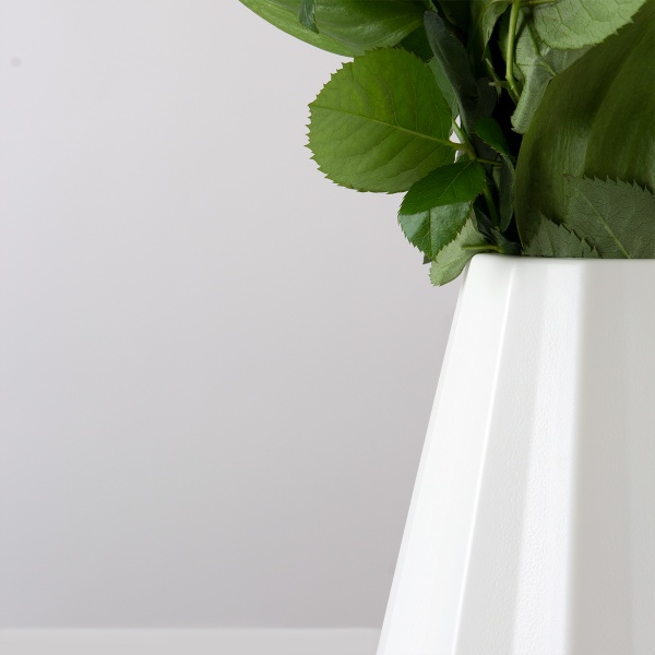 Ваза пластиковая MVM DH-FLOWERS-07 WHITE 20,5 см 