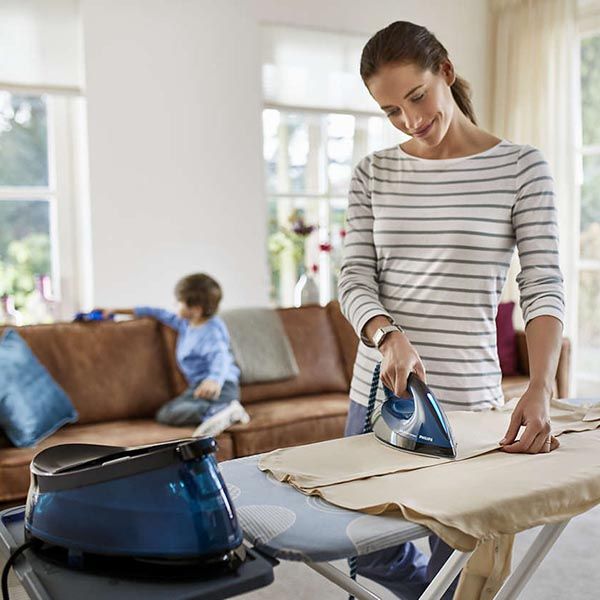 Утюг с парогенератором Philips GC7833/80 PerfectCare Compact