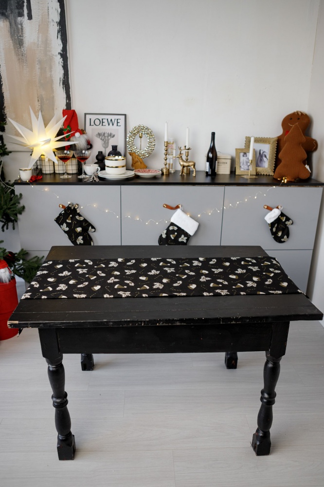 Дорожка (раннер) Шапочки на черном 140x180 см Прованс