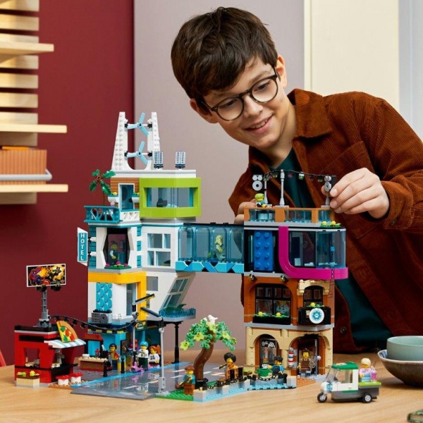 Конструктор LEGO City Центр міста 60380