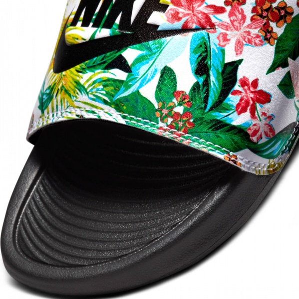 Шльопанці Nike Victori One CN9676-004 р.US 11 різнокольоровий