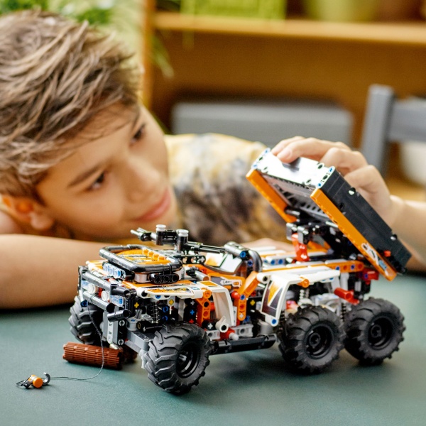 Конструктор LEGO Technic Всюдихід 42139