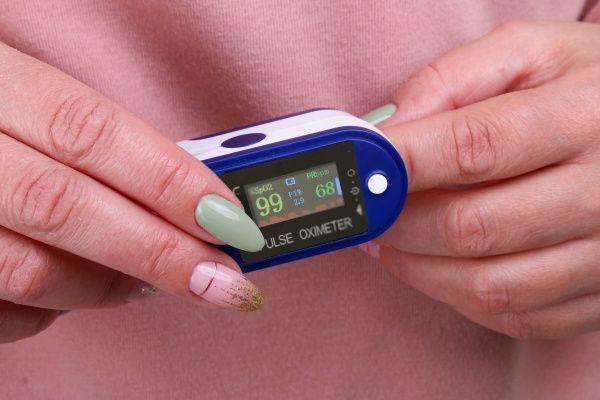 Пульсоксиметр (пульсометр) OX-832 TFT дисплей напалечный