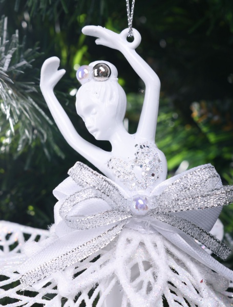 Подвеска Балерина декор Элит 9х12х3 см белый