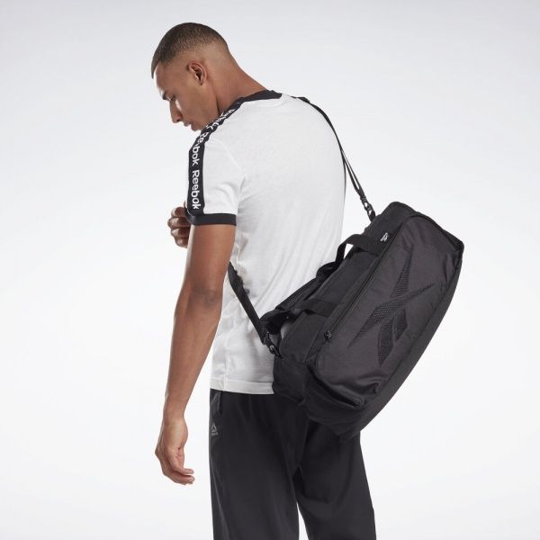 Сумка Reebok TECH STYLE GRIP 32 FQ5364 34 л черный 