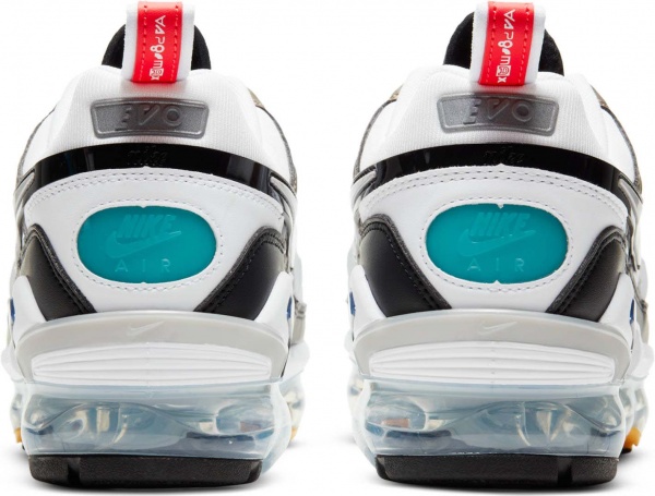 Кросівки Nike AIR VAPORMAX EVO EVOLUTION OF ICONS DC9113-100 р.US 9 білий
