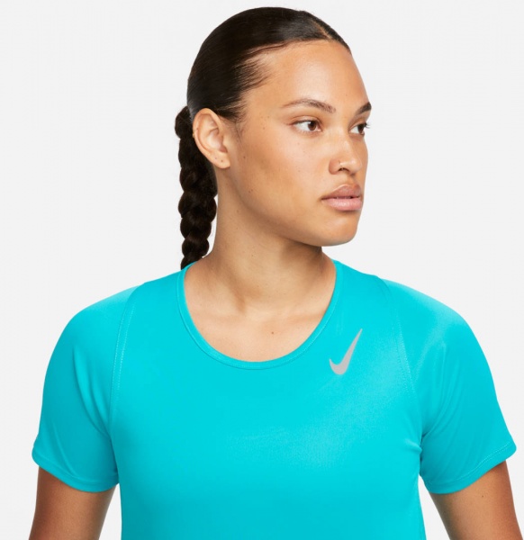 Футболка Nike W NK FAST DF SS TOP DD5927-443 р.L бирюзовый