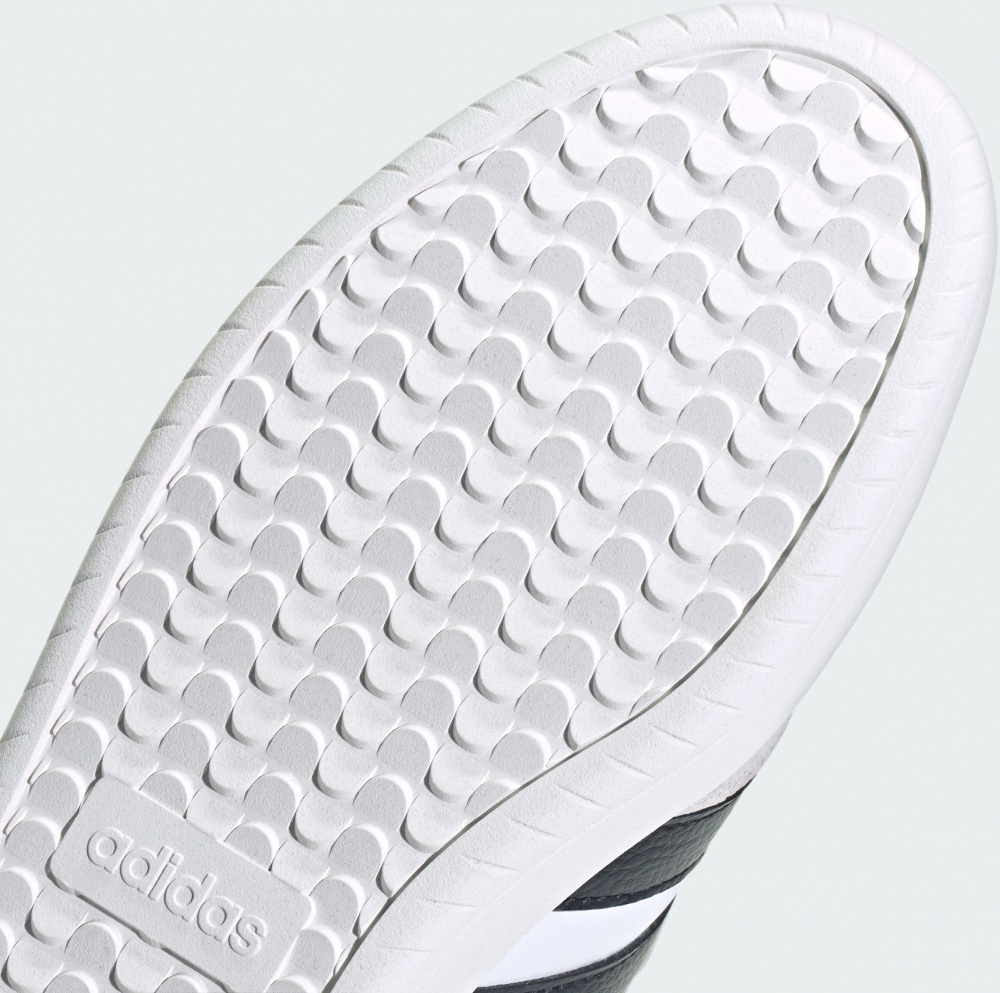 Кроссовки мужские демисезонные Adidas BARREDA JI2306 р.44 2/3 белые