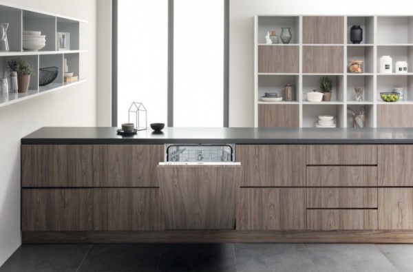 Вбудовувана посудомийна машина Hotpoint Ariston HIS 3010