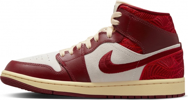 Кросівки Nike WMNS AIR JORDAN 1 MID SE DZ2820-601 р.40 червоний