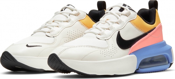 Кросівки Nike Air Max Verona CW7982-100 р.US 8,5 білий