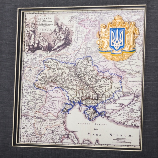 Сувенир Украинские земли на картах Иоганна Баптиста Гоманна XVIII ст. с гербом Украины 28x28 см серебряный 