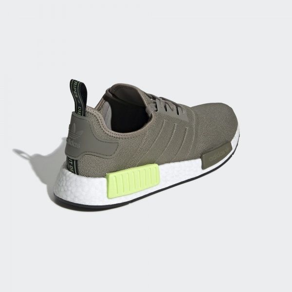 Кроссовки Adidas NMD R1 BD7750 р.11 оливковый