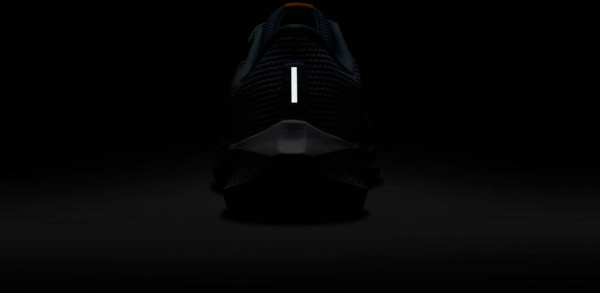 Кросівки Nike AIR ZOOM PEGASUS 40 DV3854-102 р.38,5 сірий