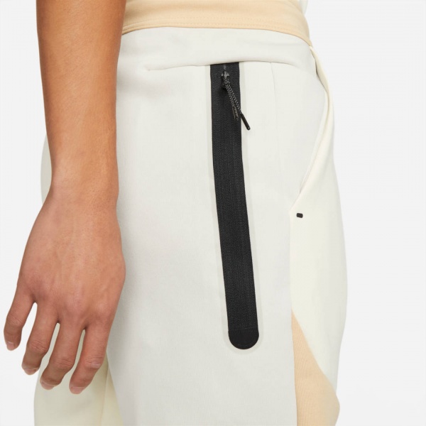 Штани Nike DM6480-252 р. M бежевий