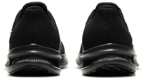 Кросівки Nike Downshifter 11 CW3411-002 р.45,5 чорний