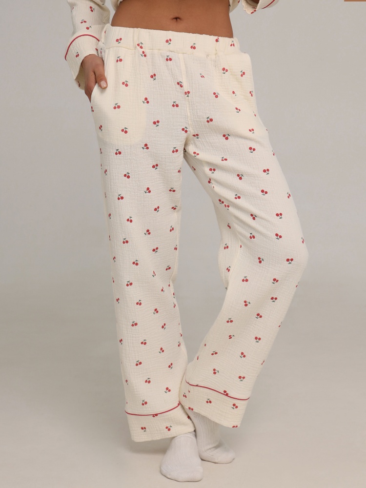 Пижама женская German Volf Вишни р. S молочный с принтом (26004)