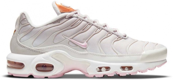 Кросівки Nike AIR MAX PLUS DD6612-001 р.38,5 чорний