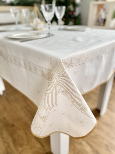 Скатерть FG02-RUNNER027-137, 137x137 см белый с золотым Limaso 
