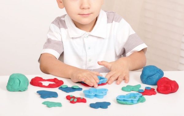 Набор для лепки TrueDough Самодельное тесто с формочками Транспорт