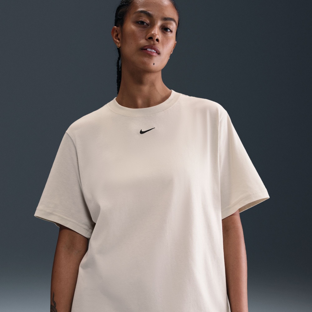 Футболка Nike W NSW TEE ESSNTL LBR FD4149-072 р.M бежевый