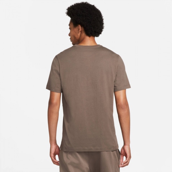 Футболка Nike M NSW CLUB TEE AR4997-004 р.S коричневий