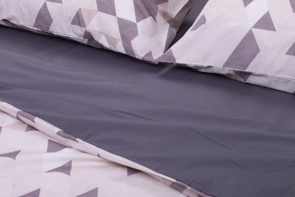 Комплект постільної білизни Paris Helens сімейний бежевий із сірим Guy Laroche 