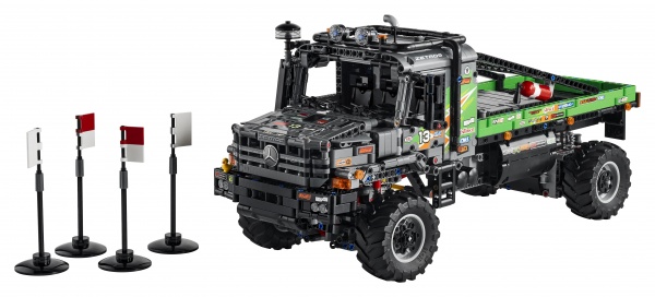 Конструктор LEGO Technic Грузовик Mercedes-Benz Zetros 4x4 с управлением из приложения 42129