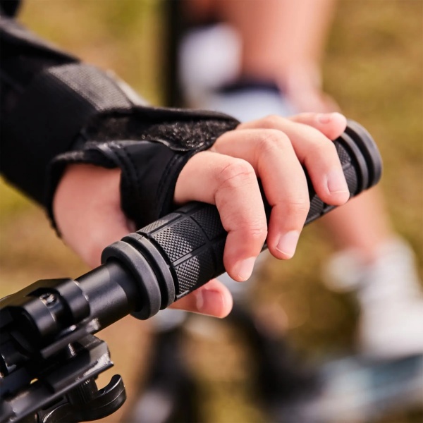 Самокат Kinderkraft Babytiger Spido черный BRSPID00BLK0000 