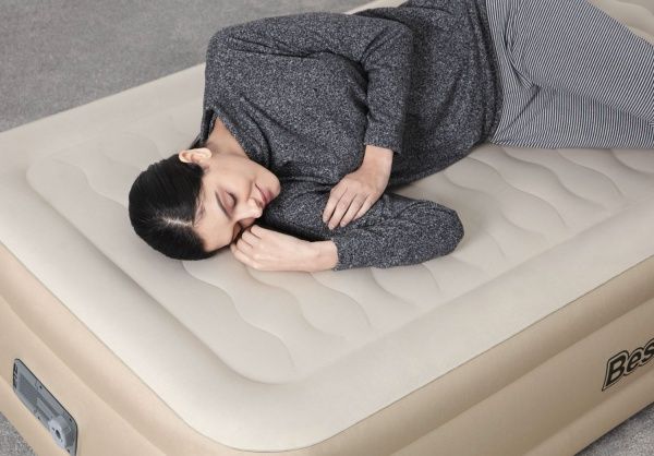 Матрац надувний Bestway Twin со встроенным электронасосом 191х97 см бежевий 10604773