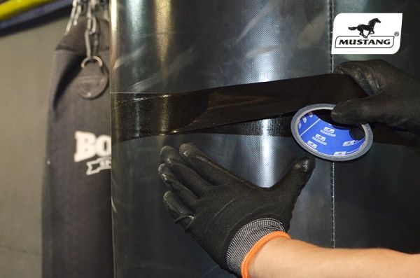 Лента клейкая хозяйственная Ultra Power черная 48 мм х 10 м Mustang 