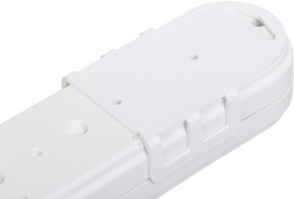 Подовжувач Makel с захистними шторками із заземленням 3 гн. білий 2 м N3811033 