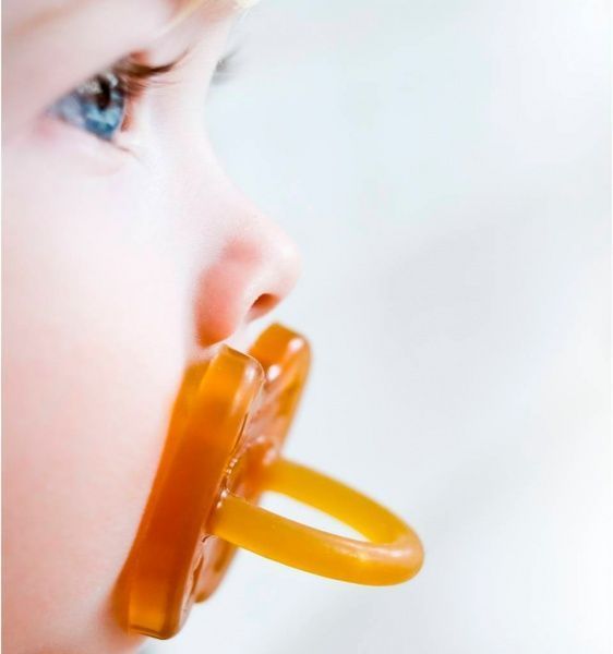 Соска-пустышка Hevea Star and Moon анатомическая от 0 до 3 месяцев Оранжевая