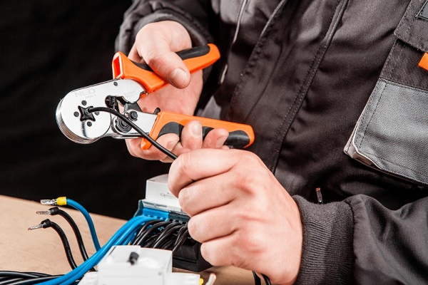 Клещи обжимные для телефонных наконечников 2 - 3.2 мм NEO tools 01-507