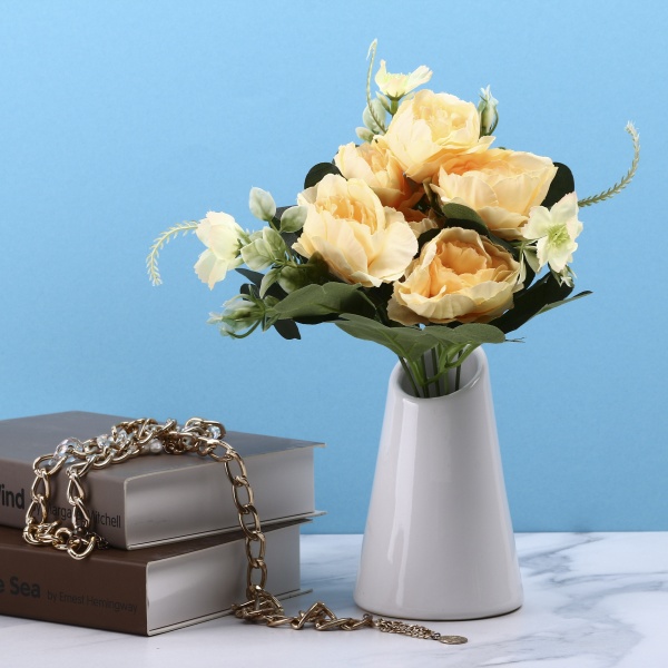 Ваза керамічна Eterna білий 4,5х4,5х13 см 105-13 