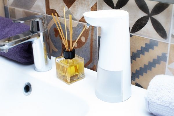 Дозатор пены сенсорный MILO X1