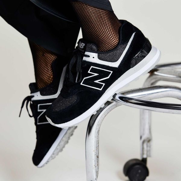 Кросівки New Balance WL574EZ р.US 7,5 чорний