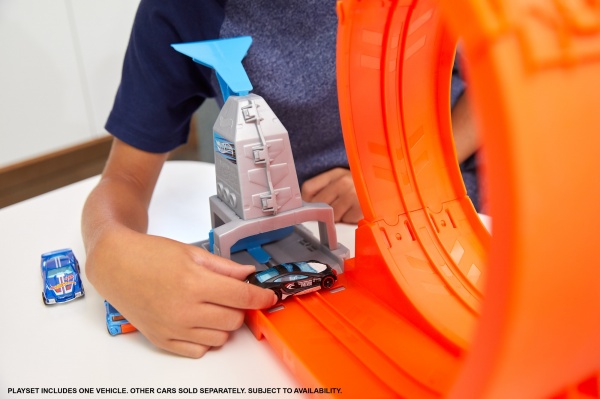 Игровой набор Hot Wheels Чемпион трюков в петле GTV13