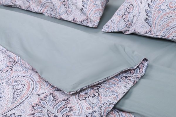 Комплект постельного белья Paris Shisha семейный серый с рисунком Guy Laroche 