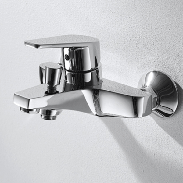 Смеситель для ванны Bravat Line F65299C-1